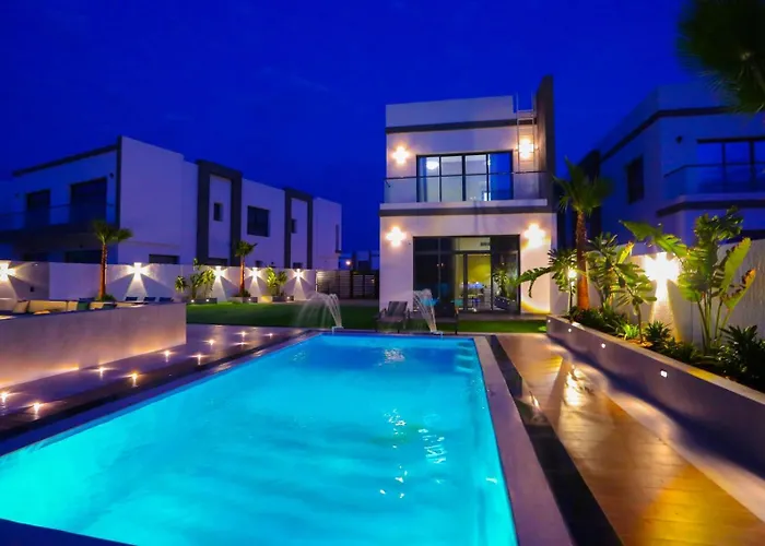 The Wave Villa - Al Dana Island Fujairah