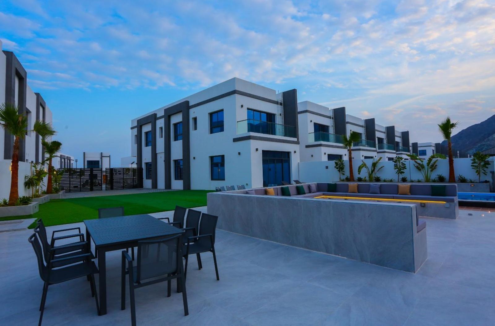 The Wave - Al Dana Island Villa